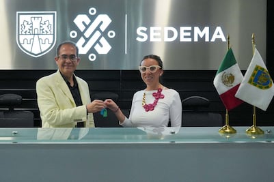 Formalizan entrega-recepción en Secretarías de la Ciudad de México