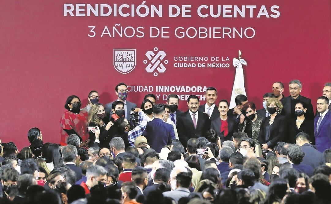 La jefa de Gobierno ofreció un mensaje por los tres años al frente de la Ciudad de México, en el Palacio de Minería. Foto: Diego Simón. EL UNIVERSAL