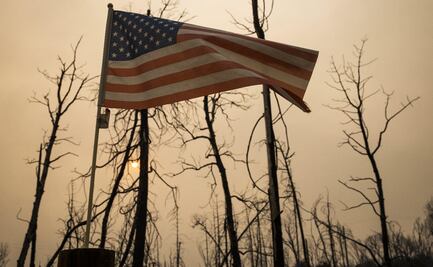 Humo de incendios ya cubre más de un millón de kilómetros cuadrados de EU; así lo captó un satélite de la NASA