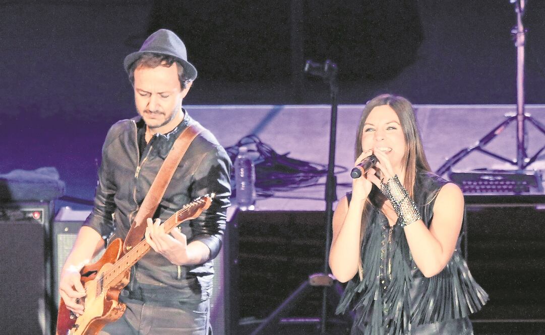 Leire Martínez ofreció un discorso en el que reconoció la unidad que han mostrado los mexicanos (CARLOS MEJÍA. EL UNIVERSAL)