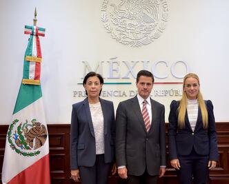 Peña Nieto recibe a esposa de opositor Leopoldo López