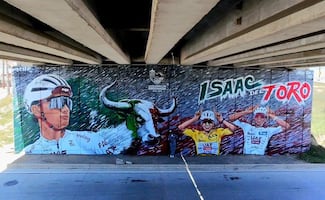 Isaac del Toro es inmortalizado en un mural en Ensenada
