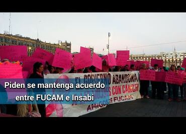 Mujeres con cáncer protestan afuera de Palacio Nacional