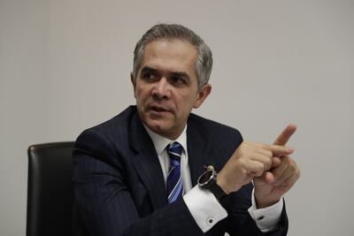 Senadores piden custodiar acta con presunta firma de senadora Sasil de León