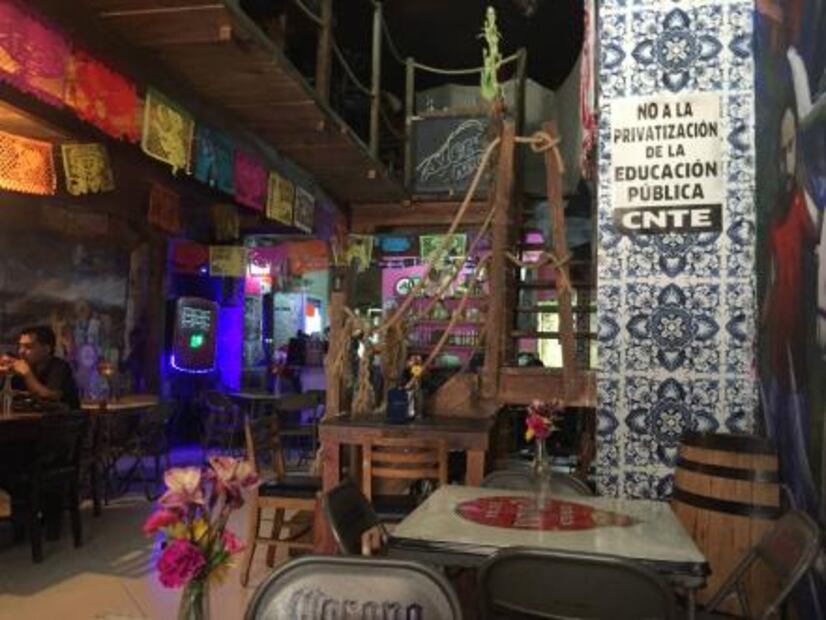 Jóvenes al rescate del tradicional pulque