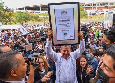 Recibe David Monreal constancia como gobernador electo de Zacatecas
