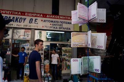 Bancos griegos permanecerán cerrados hasta el viernes