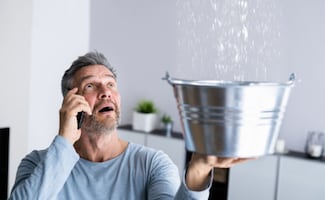 Protege tu patrimonio de las filtraciones de agua; remedios de bajo costo y técnicas sencillas para sellar goteras