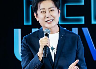 Nawat Itsaragrisil exhibe presunta ilegalidad cometida por la organización Miss Universe