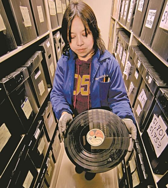 Corte de presupuesto y de cabezas en la Fonoteca