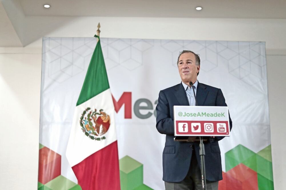 José Antonio Meade aseguró que el mensaje para las 40 mil familias de los trabajadores que construyen el nuevo aeropuerto es que sigue adelante (ALEJANDRO ACOSTA. EL UNIVERSAL)