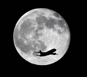 "Luna azul" continuó su resplandor hasta el sábado