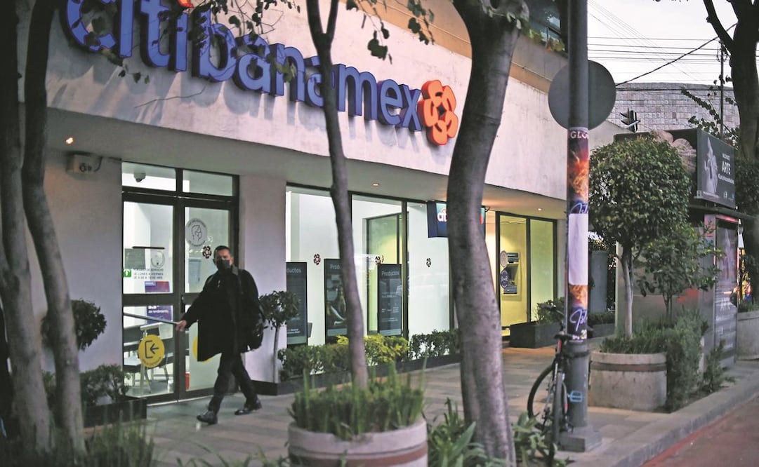 Sin el aval de Cofece, la operación de compraventa de Banamex no podrá realizarse, señaló Brenda Hernández. Foto: Archivo/ EL UNIVERSAL.