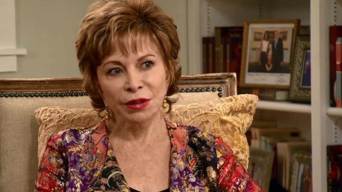 Isabel Allende: Tengo la responsabilidad de no escribir nada que inspire a algún psicópata