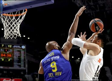 Espectacular exhibición de Ayón en el triunfo del Real Madrid