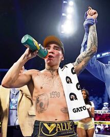 Oscar Valdez, por su “gran pelea” ante ‘Vaquero’ Navarrete