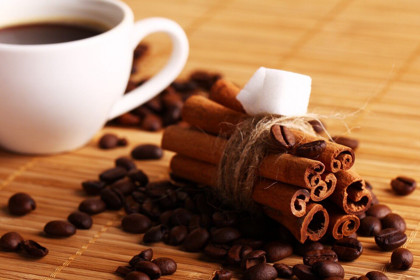 Café con canela. Foto: Freepik