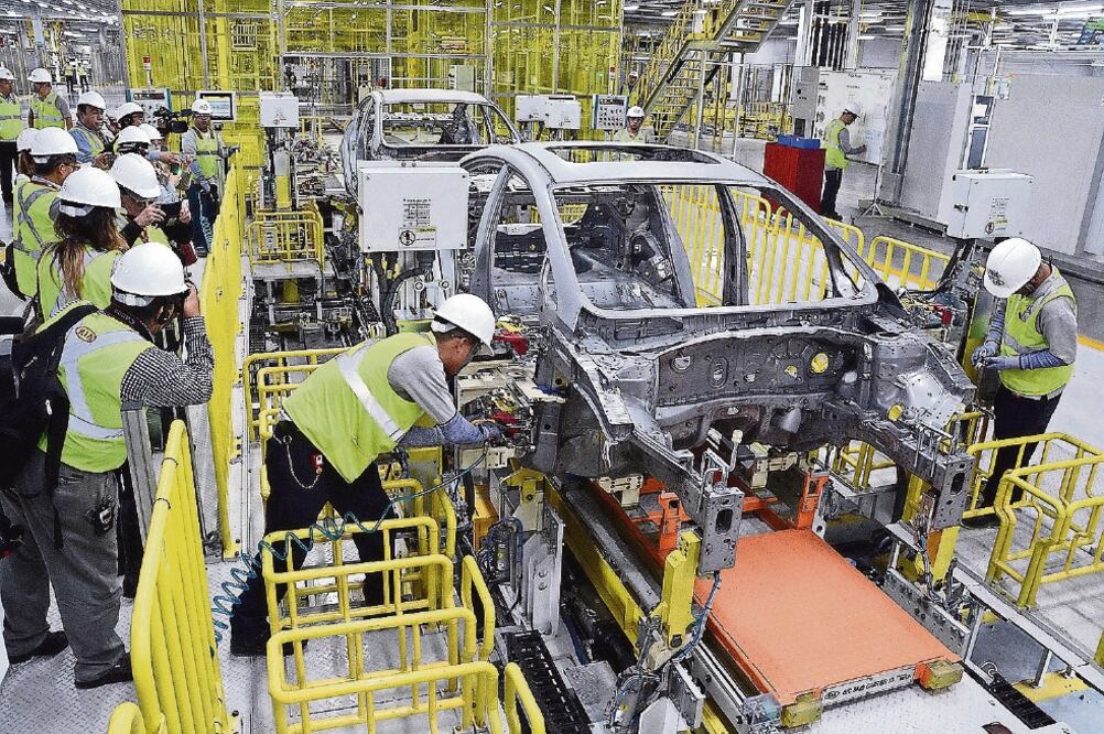 La surcoreana KIA aseguró que el nuevo convenio que firmó con el gobierno actual de Nuevo León redujo a sólo 10% los incentivos (ARCHIVO EL UNIVERSAL)