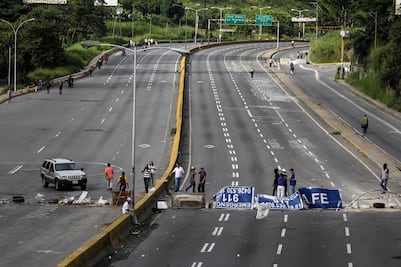 Continúa paro en Venezuela contra Maduro; primer día dejó 3 muertos
