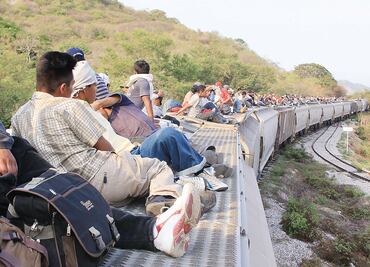 PRD propone crear procuraduría federal para defensa de los migrantes