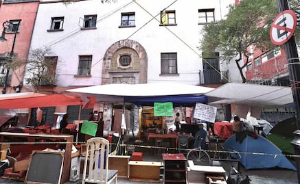 Vecinos desalojados de República de Cuba hacen guardias nocturnas; buscan evitar que dueños irrumpan el inmueble