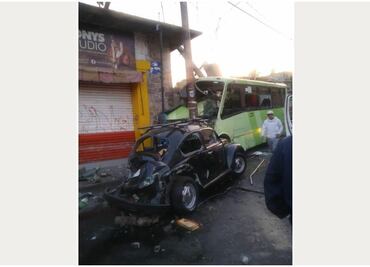 Van 30 heridos por choque entre microbús y autos en Cuautepec