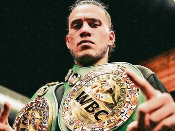 Ricky Guzmán, el encargado de mantener con 'pies de plomo' al "Güerito de Tepito"; así entrenan rumbo al salto profesional