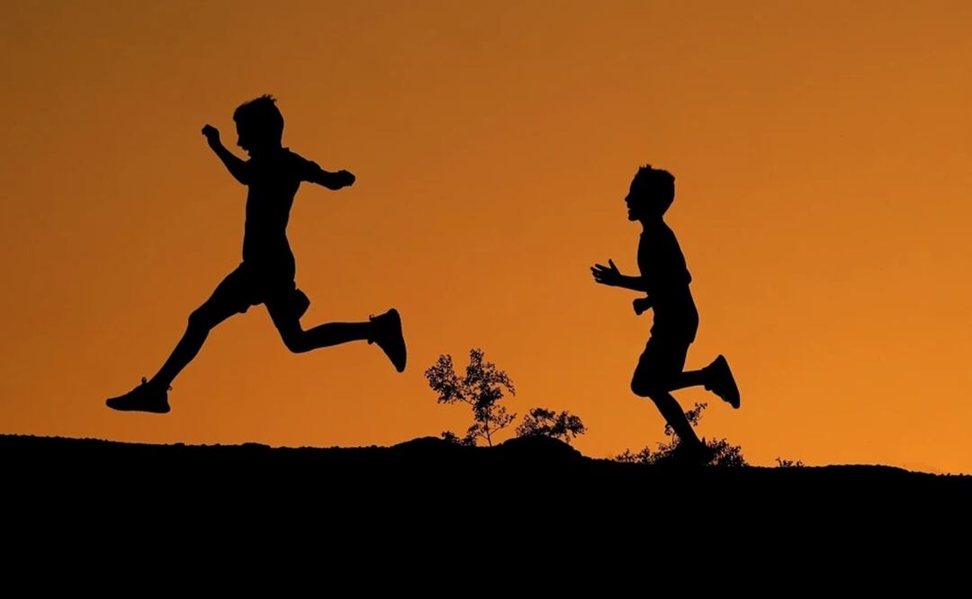 La decisión incumbe tanto al sector público como al privado, porque "cuando hace calor, hace calor para el sector público y para el privado", dijo Ali Bahadri Jahormi, portavoz del Ejecutivo. Foto: AP