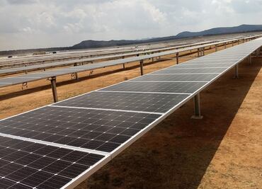 Juez concede suspensiones provisionales contra freno a energías renovables