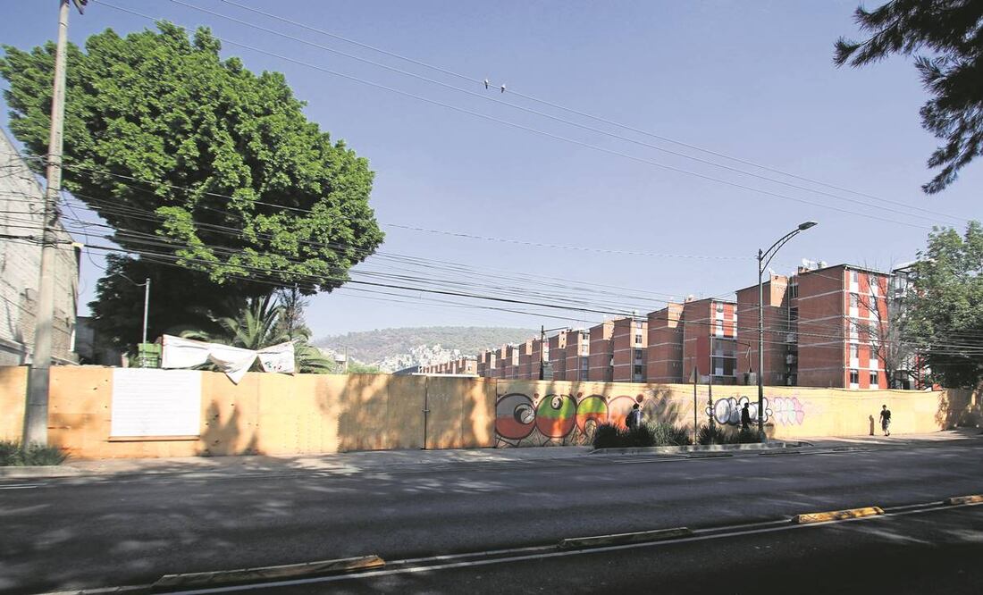 El predio se localiza en la avenida Eduardo Molina 8132, colonia Vasco de Quiroga, Gustavo A. Madero. Se prevé acabar el proyecto en septiembre de 2023. Foto: Carlos Mejía/EL UNIVERSAL