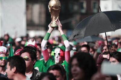 Peña Nieto felicita a la Selección por su pase a Octavos