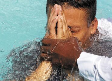 Pide La Luz del Mundo bendición para AMLO