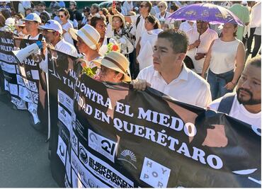 Realizan marcha silenciosa en calles de Querétaro por masacre en bar “Los Cantaritos”; exigen justicia