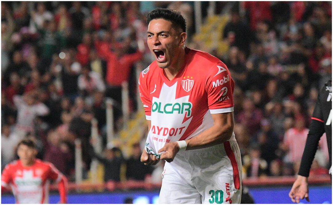 Ricardo Saúl Monreal celebrando un gol con el Necaxa - Imago7