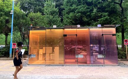 Premio Pritzker vuelve transparentes baños públicos en Tokio