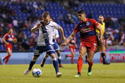 Chivas deja escapar la victoria y empata con Puebla