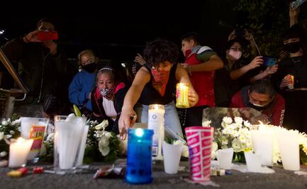 Con marcha, piden justicia para víctimas del desplome de convoy en la Línea 12 del Metro