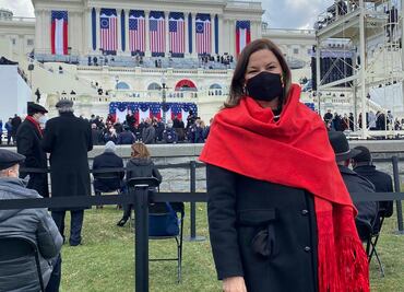 Martha Bárcena hace crónica de la investidura de Biden desde Twitter