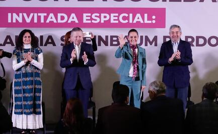 Sheinbaum presenta a expertos que organizarán foros