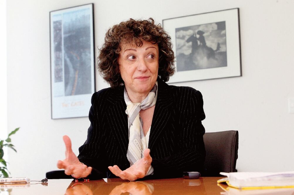 El senador priísta Enrique Burgos dijo que los puntos de vista de Jacqueline Peschard servirán para perfeccionar el tema (ARCHIVO EL UNIVERSAL)