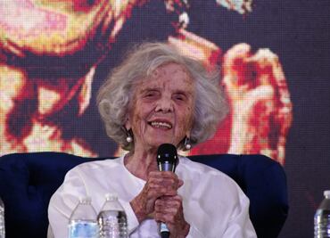 "El periodismo es un veneno, una pasión": rinden homenaje a Elena Poniatowska en cierre de la FILCO
