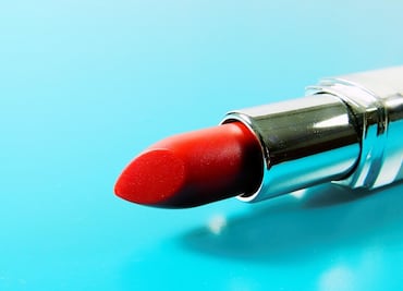 Día del labial. Cuando el lipstick rojo se convirtió en un arma de guerra