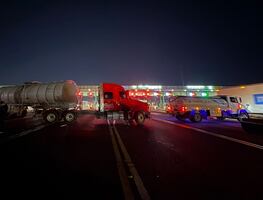 Tras 12 horas de bloqueos, piperos del Edomex levantan protesta en autopista México-Querétaro a la altura de Tepotzotlán