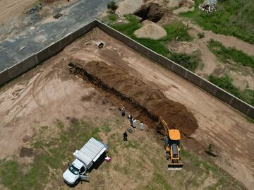 Suman 223 bolsas con restos humanos hallados en fosa de Zapopan, Jalisco; corresponden a 38 personas, informa Fiscalía