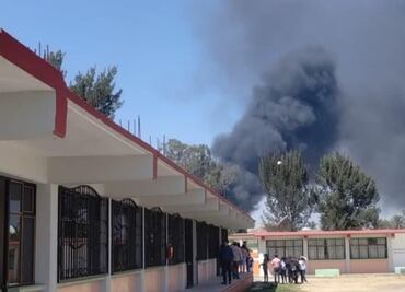 Incendio: Protección Civil y bomberos trabajan para contener llamas en predio en Teoloyucan