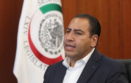 Presidente del Senado pide apoyar a trabajadoras en paro del 9M