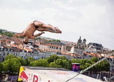 Saltos en pleno corazón del país