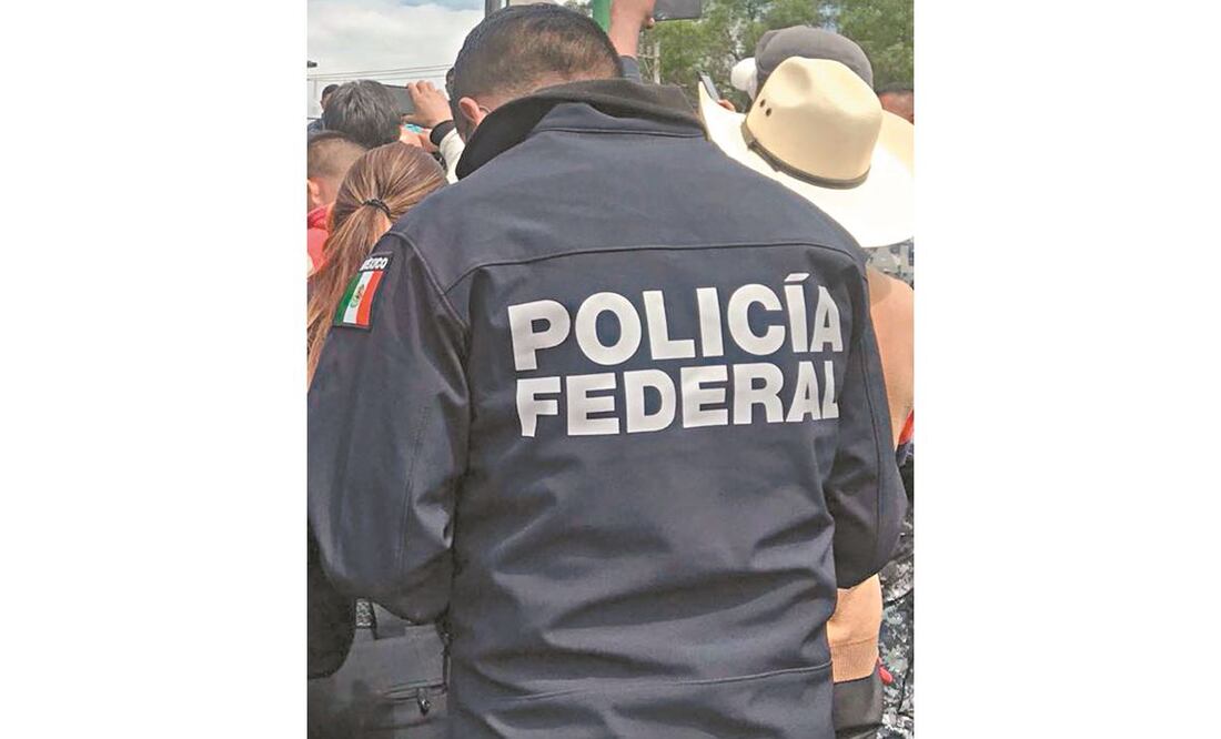 Además del uniforme, la banda ocupó autos con logotipos de PF. Archivo EL UNIVERSAL