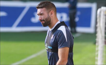 Bryan Angulo, sin jugar ya desplazó a Martín Cauteruccio