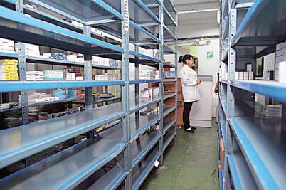 Sin abasto, farmacias contra la influenza